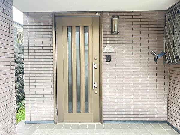 玄関を拡大表示