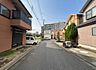 外観：前面道路を含めた現地写真です。