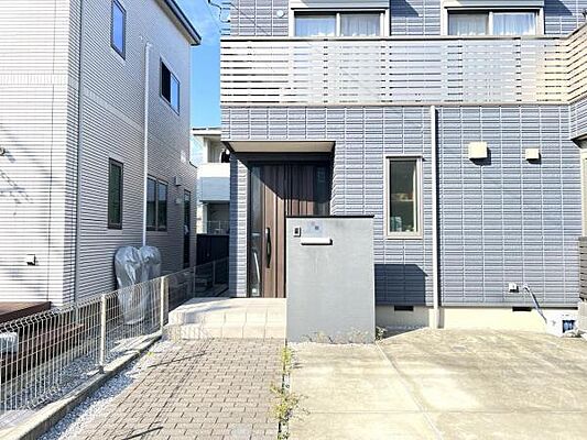 玄関 足柄上郡大井町大井中央 中古戸建