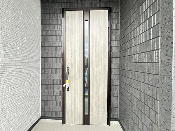 玄関を拡大表示