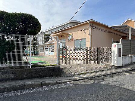 深愛幼稚園まで約380m(徒歩5分)