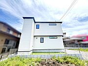 木造在来工法、間取りはファミリー向けに4LDKございます。
