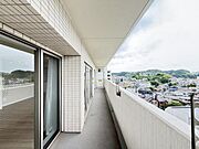 お洗濯ものを気持ち良く太陽の光で干せるのが嬉しいですね。