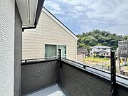 お洗濯ものを気持ち良く太陽の光で干せるのが嬉しいですね。
