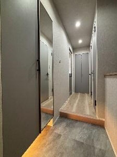 玄関を拡大表示