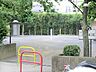 周辺：お子様とのお散歩やペットとのふれあいなど、日常の中で閑静な自然のゆとりを感じていただくことができます。