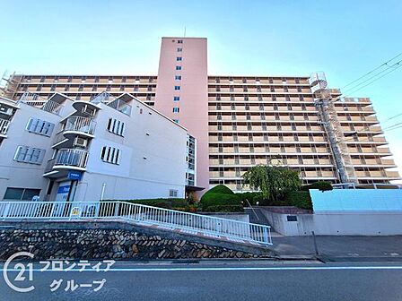 大規模マンションは、充実した共用施設と安心の管理体制で、快適な暮らしを提供する理想的な住環境です!