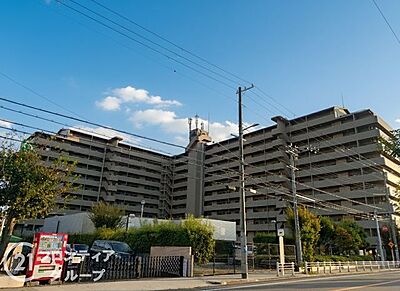 外観:駅から徒歩3分のマンションは、通勤や通学にとても便利で、時間を有効に使える素晴らしい立地です! 外観:駅から徒歩3分のマンションは、通勤や通学にとても便利で、時間を有効に使える素晴らしい立地です!