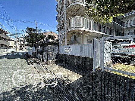 日中にご都合がつきにくい場合は【ナイター営業】がおすすめです。午後21時まで営業しておりますので、ご都合に合わせてのご案内が可能です。