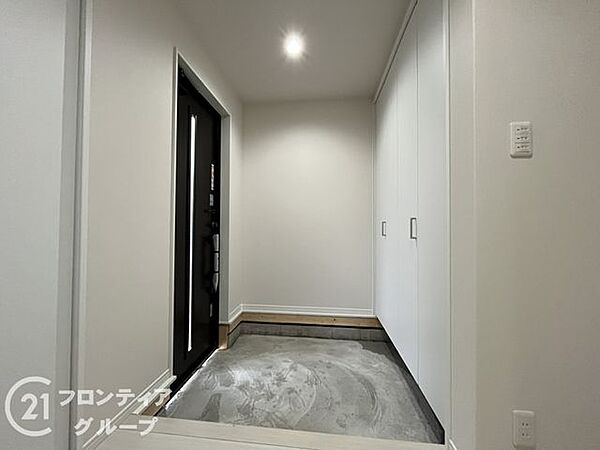 玄関を拡大表示