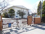 伊丹市立西中学校 徒歩7分。 510m