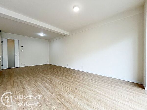 洋室を拡大表示