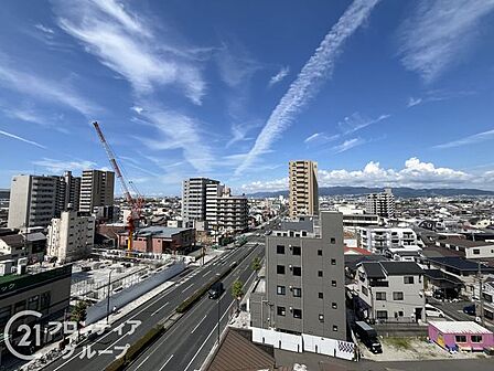 「賃貸のままでいいのか、買うべきか」その判断に必要な情報を、スタッフがわかりやすく整理してお伝えします。お気軽にご相談ください。