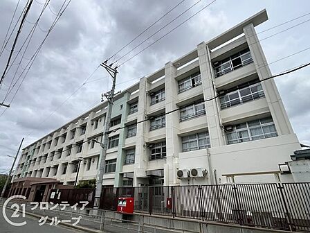 大阪市立御幣島小学校 徒歩7分。 500m