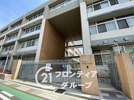 西宮市立香櫨園小学校 徒歩10分。 790m