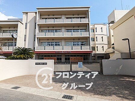 伊丹市立有岡小学校 徒歩6分。 460m