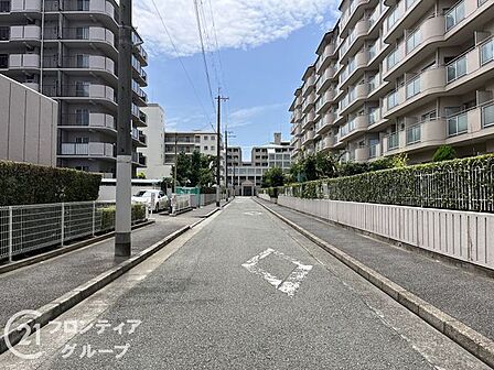 写真だけではわからない採光・広さ・周辺環境の実感は、実際に足を運んでみることが一番です。ご見学はいつでもご予約いただけます