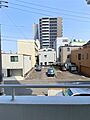 目の前に建物が...