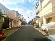 【前面道路】幅員約5ｍございます。運転が苦手な方でも安心ですね。