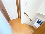 【廊下】2階廊下のお写真です。