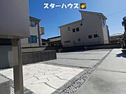 並列駐車3台可能です♪☆ご内見のご予約お待ちしてます♪♪♪