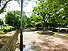 周辺：松葉第二近隣公園（500m）