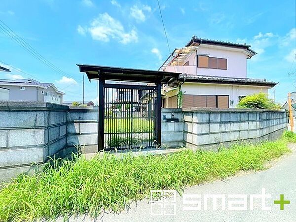 玄関を拡大表示