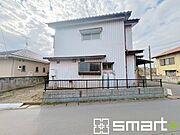 ～十分な広さのある前面道路～ ・前面道路は約5ｍございますので、お車でのすれ違いも楽々で余計なストレスがかかりません。 ・日々お車での移動が多い方には大切なポイントですね。 