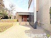 ～帰るのが楽しみになるエントランス～ ・エントランスは非常に綺麗な造りとなっておりますので、毎日家に帰るのが楽しみになる仕様です。 ・ぜひ現地でご体感くださいませ。 