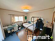 ～2面採光の明るいお部屋～ ・洋室は2面採光とする事で穏やかな陽の入る明るい空間となっております。 ・くつろぎのプライベート時間を明るい空間で穏やかにお過ごしいただけます。 