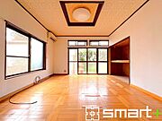 ～ナチュラルな色彩のＬＤＫ～ ・自然な風合いの色味で纏められたＬＤＫは家具のコーディネートもしやすくなっております。 ・どんなインテリアにするか、考えるだけでも楽しくなりますね。 