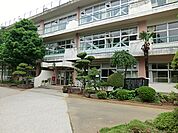 柳沢小学校（960m）