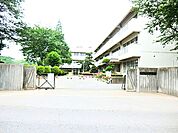 尾崎小学校（500m）