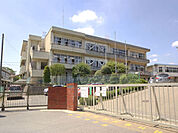 土小学校（970m）