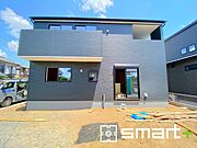 ～ご家族を守る「耐震等級3」～ ・住宅性能評価において「耐震等級3」を取得。地震に強い家であることが証明されております。 ・倒壊の恐れが低くなりますので、地震保険が半額になるメリットも。 