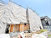 ～ご家族を守る「耐震等級3」～ ・住宅性能評価において「耐震等級3」を取得。地震に強い家であることが証明されております。 ・倒壊の恐れが低くなりますので、地震保険が半額になるメリットも。 