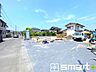 外観：～閑静な住宅街の立地～ ・周辺は閑静な住宅街となっておりますので、静かな暮らしをご実現いただけます。 ・前面道路の交通量も多くないので、小さなお子様がいるご家庭でもご安心ですね。 