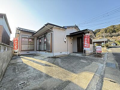 外観：☆12月リフォーム完了☆現地見学可能です！