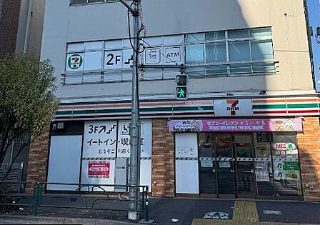 コンビニ 200m セブン-イレブン 新宿職安通り店
