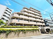 溢れる陽光でご家族の笑顔も輝く