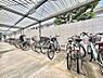 その他：駐輪場は屋根付き