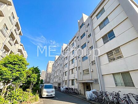 溢れる陽光でご家族の笑顔も輝く