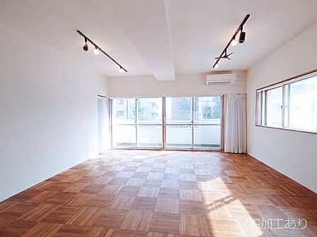 木の温もりがやさしいフローリングは安らぎをもたらす住空間 ※CG加工後