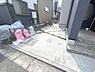 駐車場：生活に欠かせない駐車スペース。