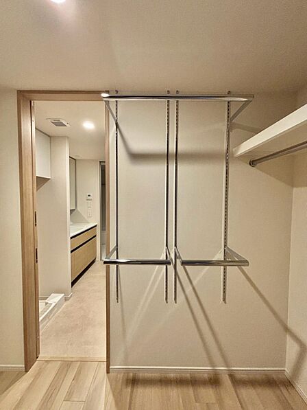 ウォークインクローゼットのある住まいでスッキリ快適な生活を
