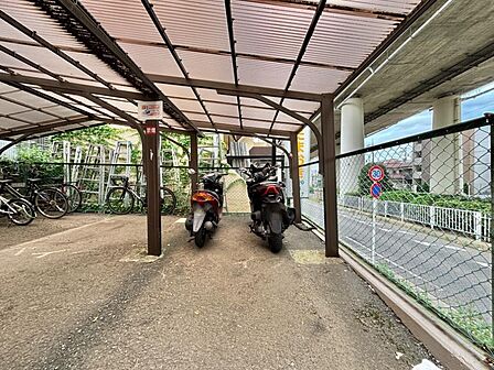 バイク置き場もございます(空き状況は都度ご確認ください)