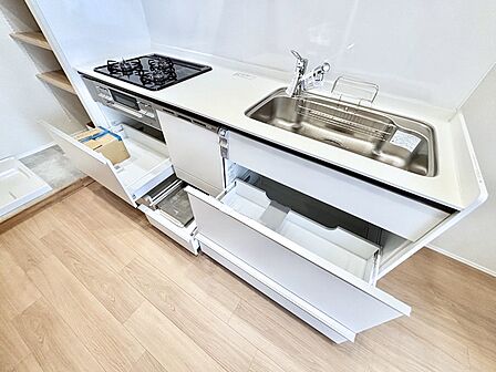 使いやすさを優先したスライド式収納タイプ!