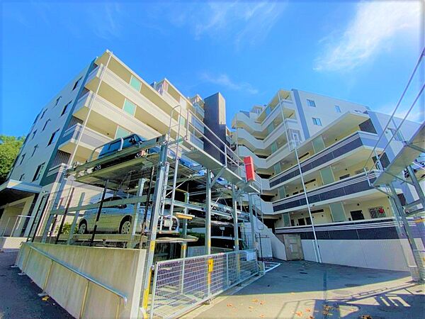 プレシス多摩永山レヴィエ