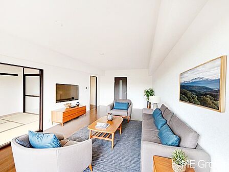明るい陽光が入り込む心地のよいリビングです ※家具はCGです