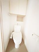 トイレは温水洗浄機能付き